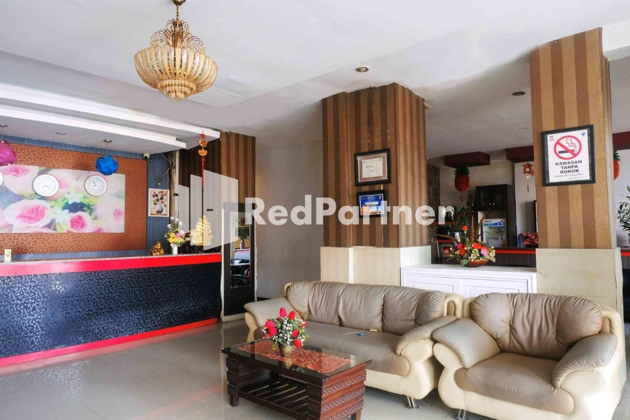 Hotel Permata Makassar Mitra Reddoorz Balangberu Экстерьер фото