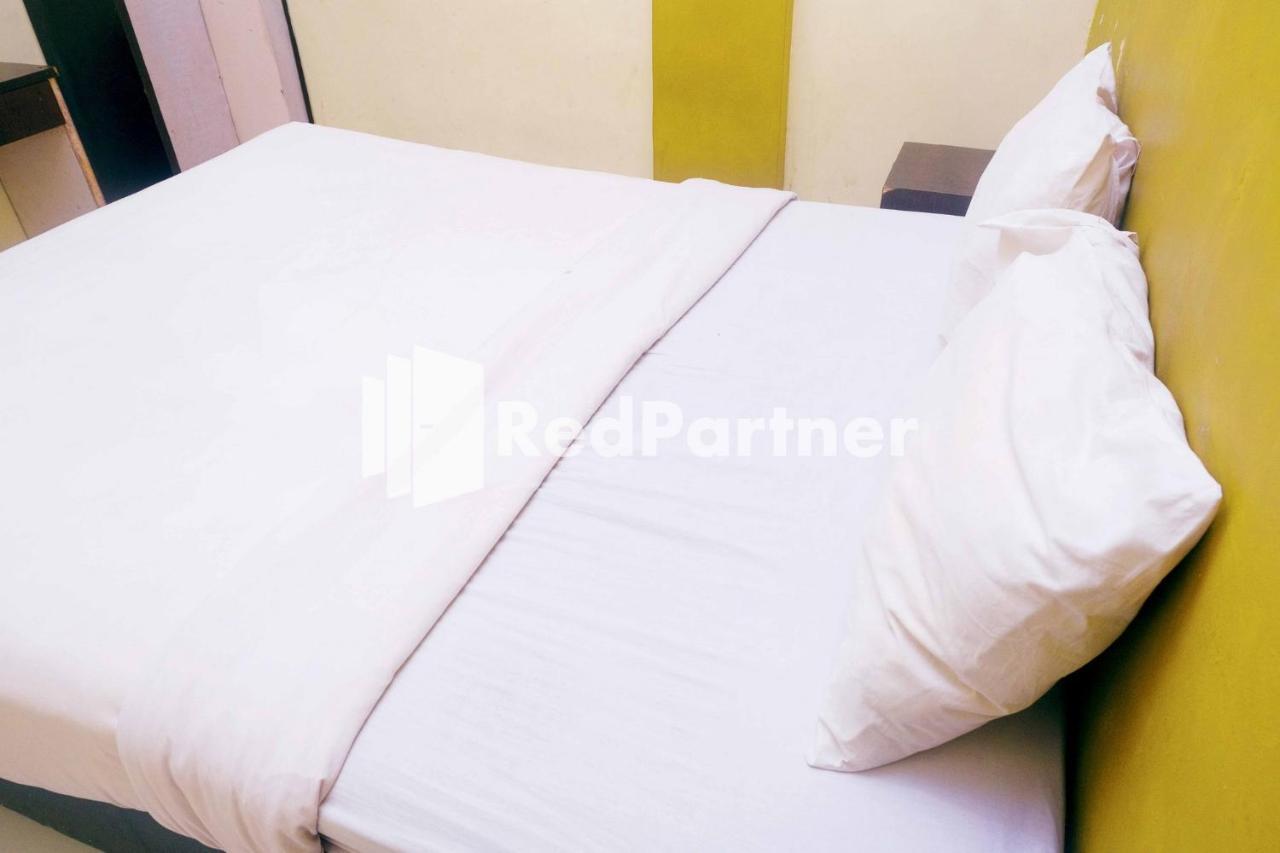 Hotel Permata Makassar Mitra Reddoorz Balangberu Экстерьер фото