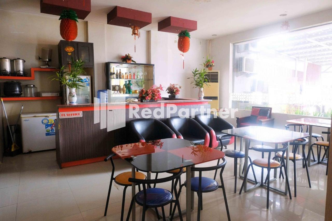 Hotel Permata Makassar Mitra Reddoorz Balangberu Экстерьер фото