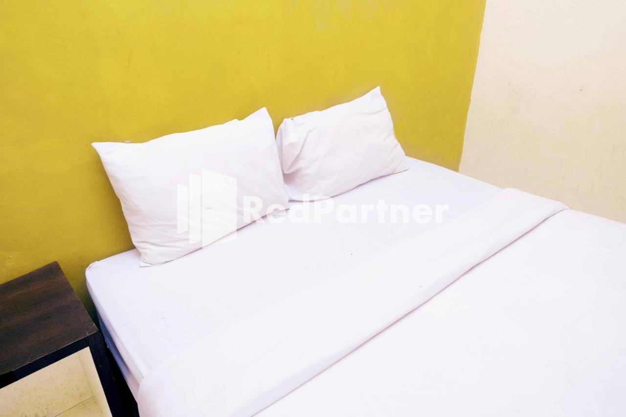 Hotel Permata Makassar Mitra Reddoorz Balangberu Экстерьер фото