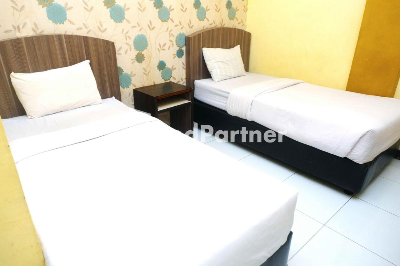 Hotel Permata Makassar Mitra Reddoorz Balangberu Экстерьер фото