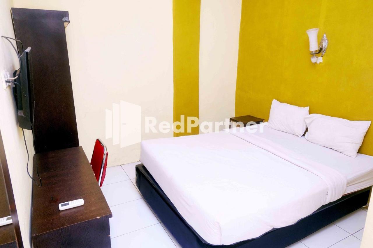 Hotel Permata Makassar Mitra Reddoorz Balangberu Экстерьер фото