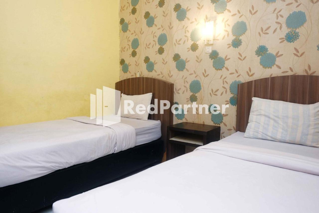 Hotel Permata Makassar Mitra Reddoorz Balangberu Экстерьер фото